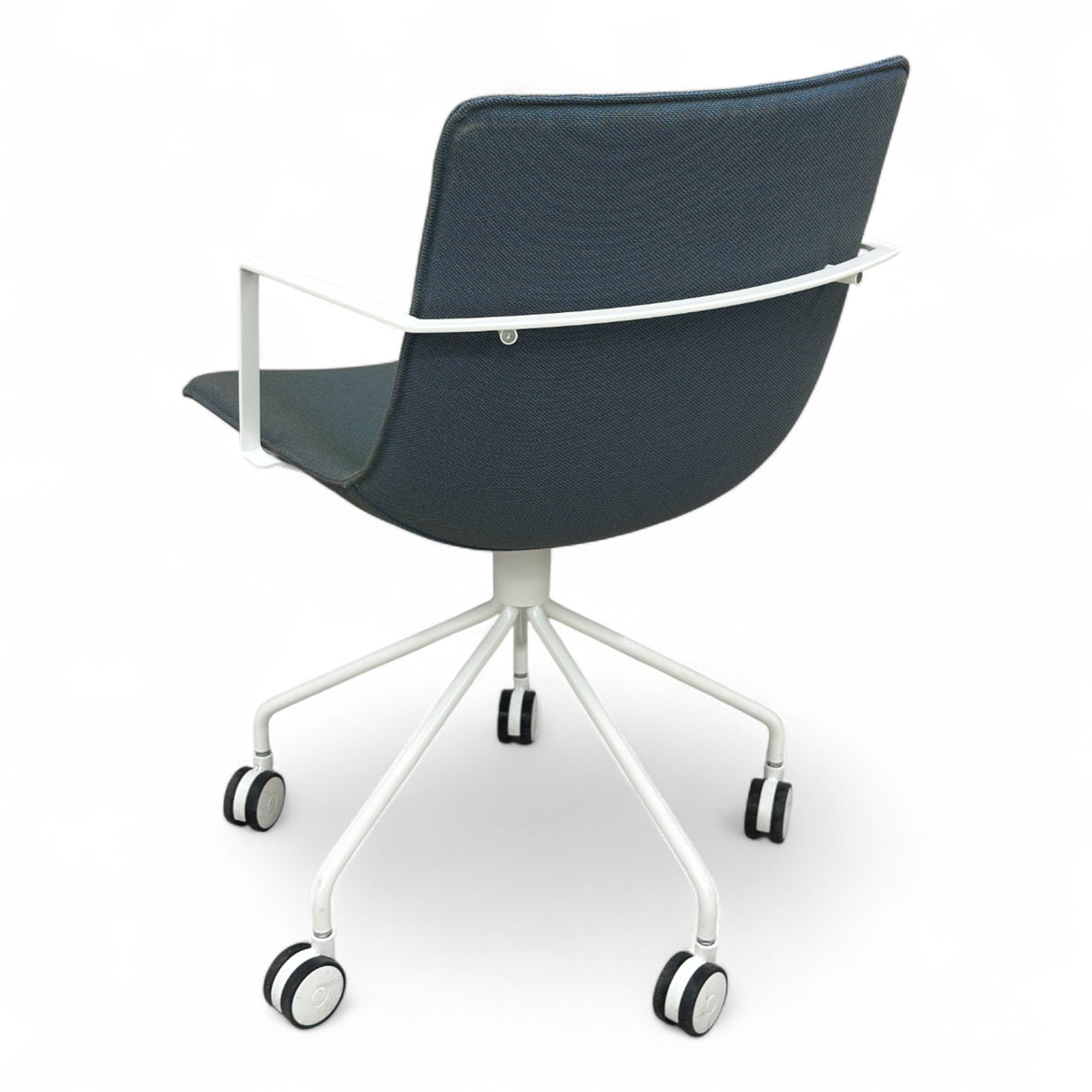 Nyrenset kontorstol blå