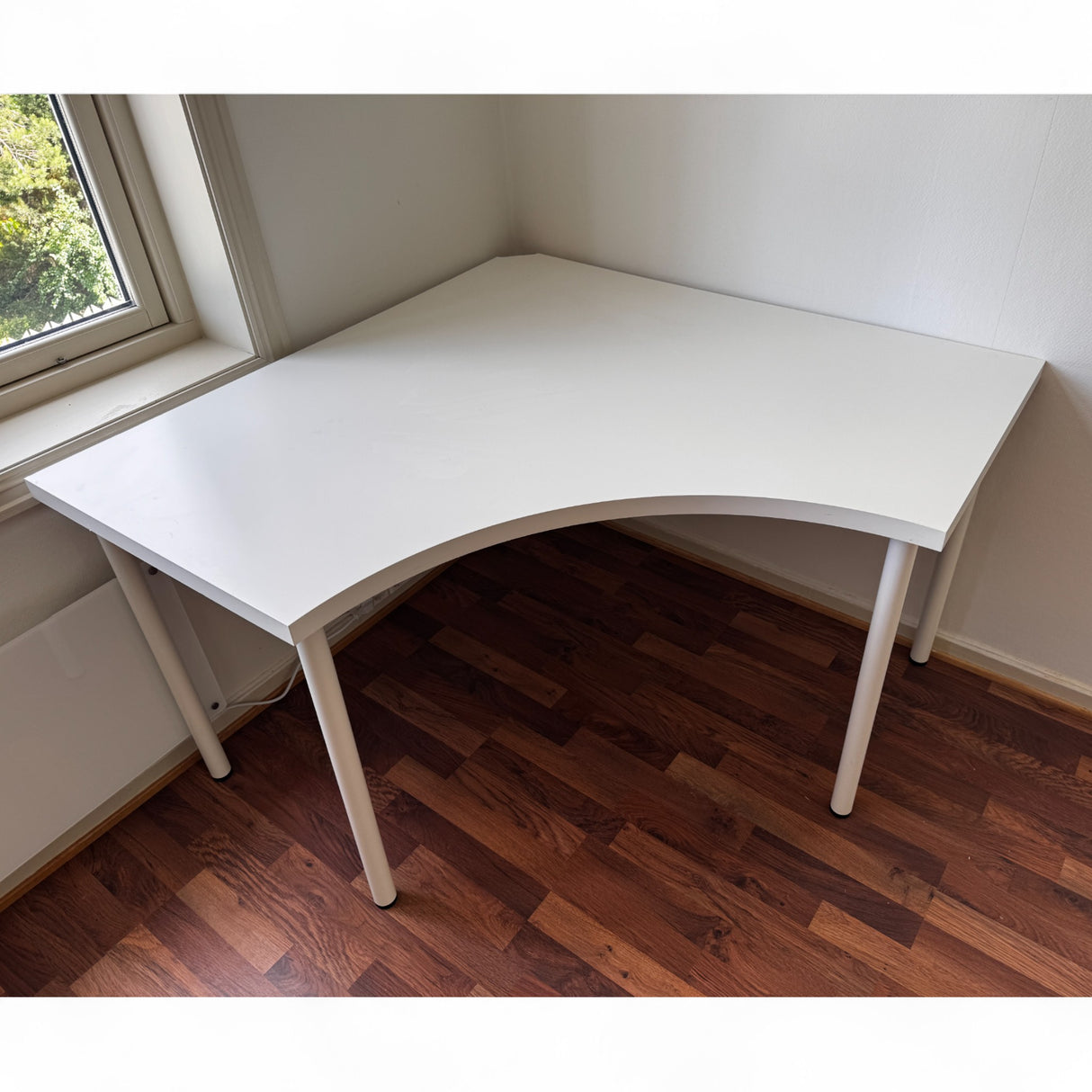 Linnmon Hjørneskrivebord