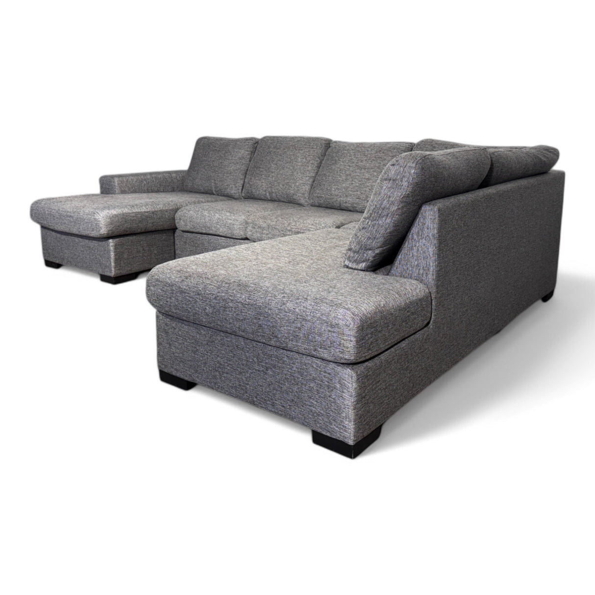 u_sofa_i_moderne_lys_grå_farge